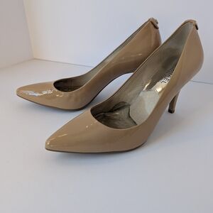 MICHAEL Michael Kors Nude Beige Patent Leather Keek Pump Heels